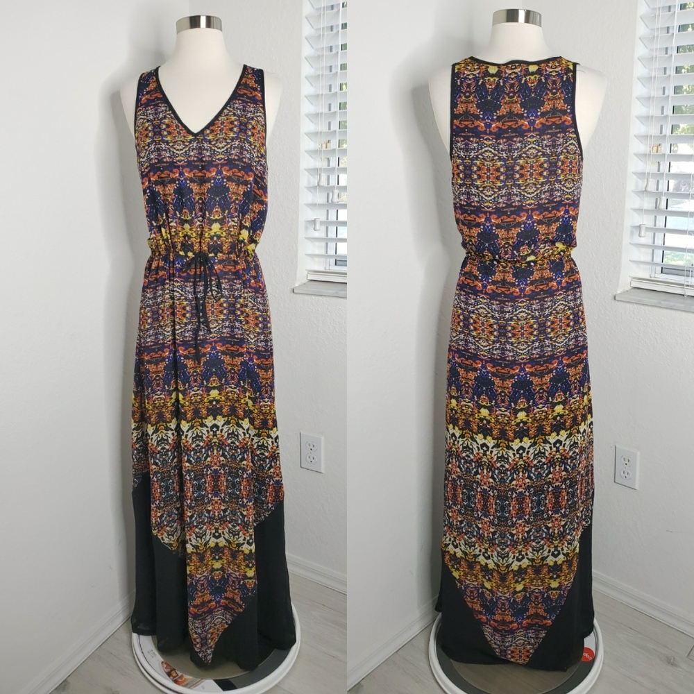 LA MADE Printed V-Neck Maxi Dress S.